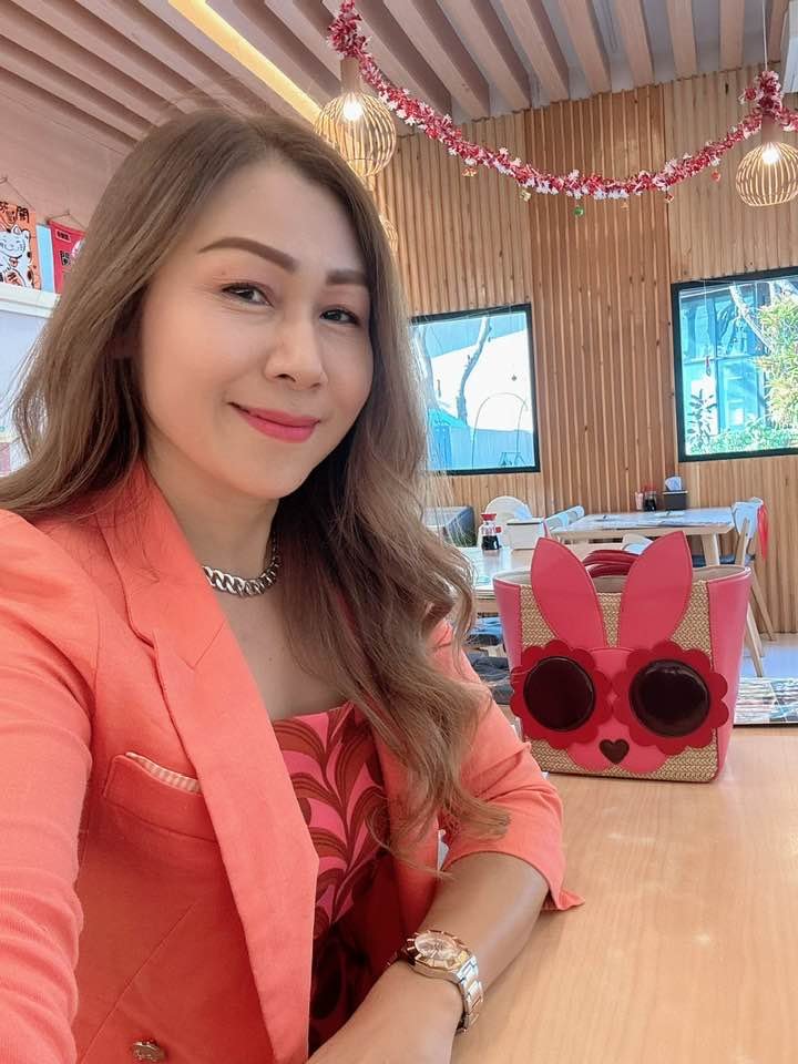madadam736's tweet photo. 1ปีมี365วัน
เราเดินทางมาถึงวันสุดท้ายของปีแล้วสินะ 
ขอบคุณร่างกาย จิตใจ ที่พาฉันเดินมาถึงวันนี้ วันที่365 ปี2567 
พรุ่งนี้ก็จะเริ่มต้นปีใหม่ ปี2568 แล้ว
ขอให้เป็นวันที่ฉันได้เริ่มต้นชีวิตใหม่ที่ดีงาม เดินทางราดยาง
ไม่ใช่ทางลูกรัง
#ส่งท้ายปีเก่า #ต้อนรับปีใหม่ #หาเพื่อน #รีทวิต https://t.co/r2WQbmjrcB