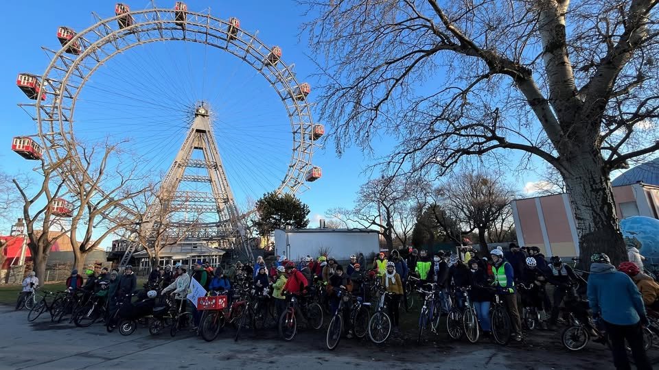 Cyclists For Future Vienna #RadelnForFuture tweet media