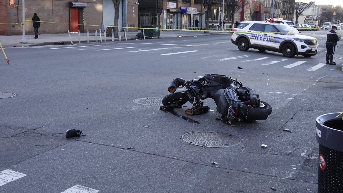 Darius Radzius tweet media