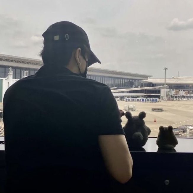 burinbinx's tweet photo. #TrinityVerse 

네가 좋으니까
다른 이유는 없어 네가 좋으니까
그대 웃는 모습 바라보면 난 더는 바랄 게 없어
그냥 네가 좋으니까

หลังเรียนจบจากทรินิตี้ไฮแคมปัส แบคคัสก็ได้ทำงานร่วมกับคริสโตเฟอร์ภายใต้แบรนด์ Fragrance Kiss และที่สำคัญคือเขากำลังจะกลายเป็นพ่อคน https://t.co/EtSyGqxV1e