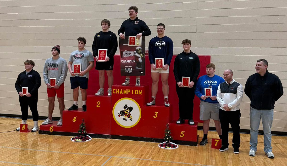 Congratulations to Mason Mitchell, Mavrik Gregory, Jake Taylor, Luke Mullins, Alex Taylor, and East Knox wrestler Blake Elliott for competing in the Brecksville Holiday Wrestling Tournament the past two days. 
Blake took 5th and Alex won the heavyweight division!