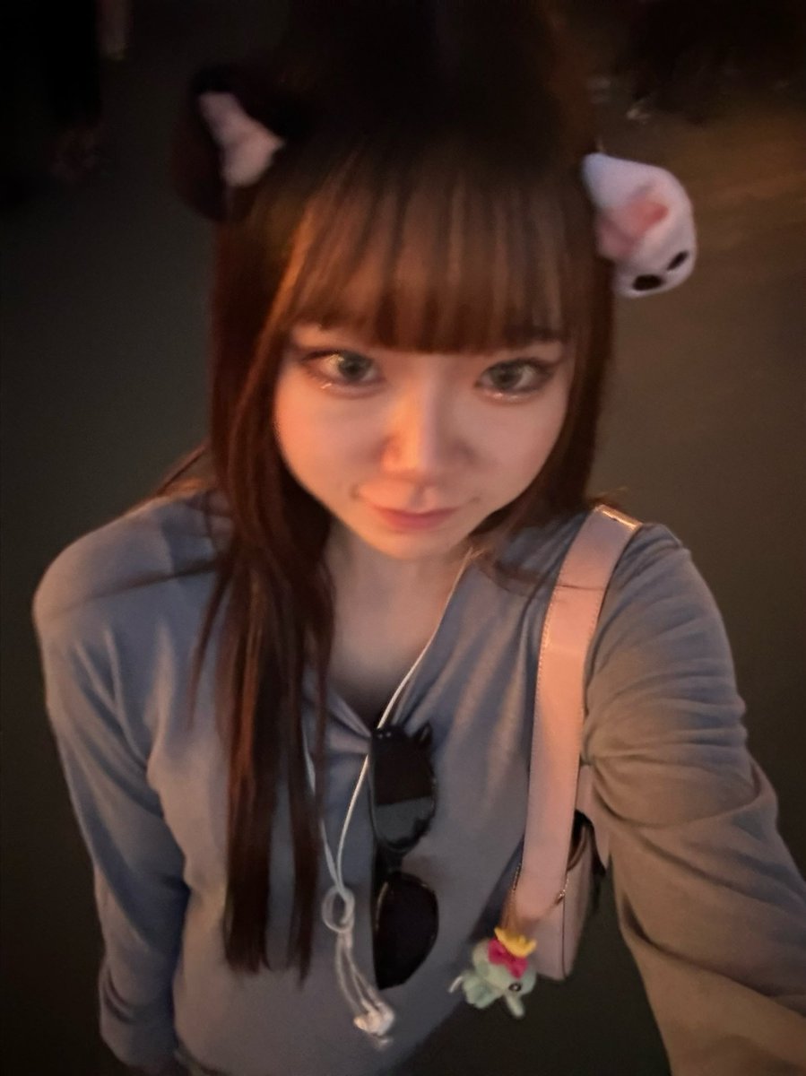a9__4yu's tweet photo. 明けましておめでとうございます！！2024年は20歳になった年！！ライブもちゃんと行けてとっても幸せな年でした！！今年は留学してしまうので日本でライブに行けるかどうか🥲オーストラリアにいるのでよかったらきた人話しかけてください😂
今年もよろしくお願いします！！💕🌟🩵 https://t.co/Lt1EnCGWMu