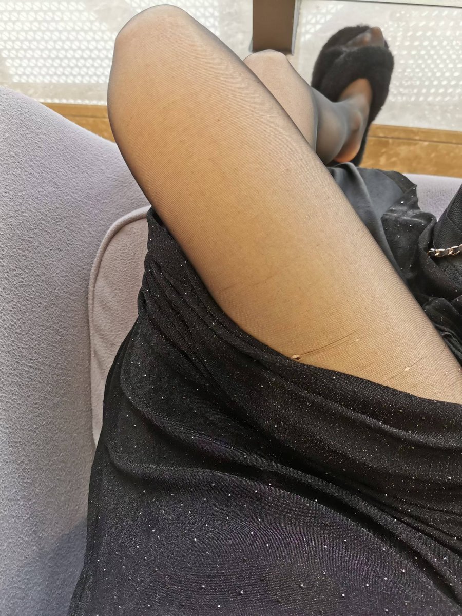 和老公在酒吧，氛围真嗨，好像晚上没有挨操是回不去了，而且是多人轮操的那种 https://t.co/fLu3QSjrXU