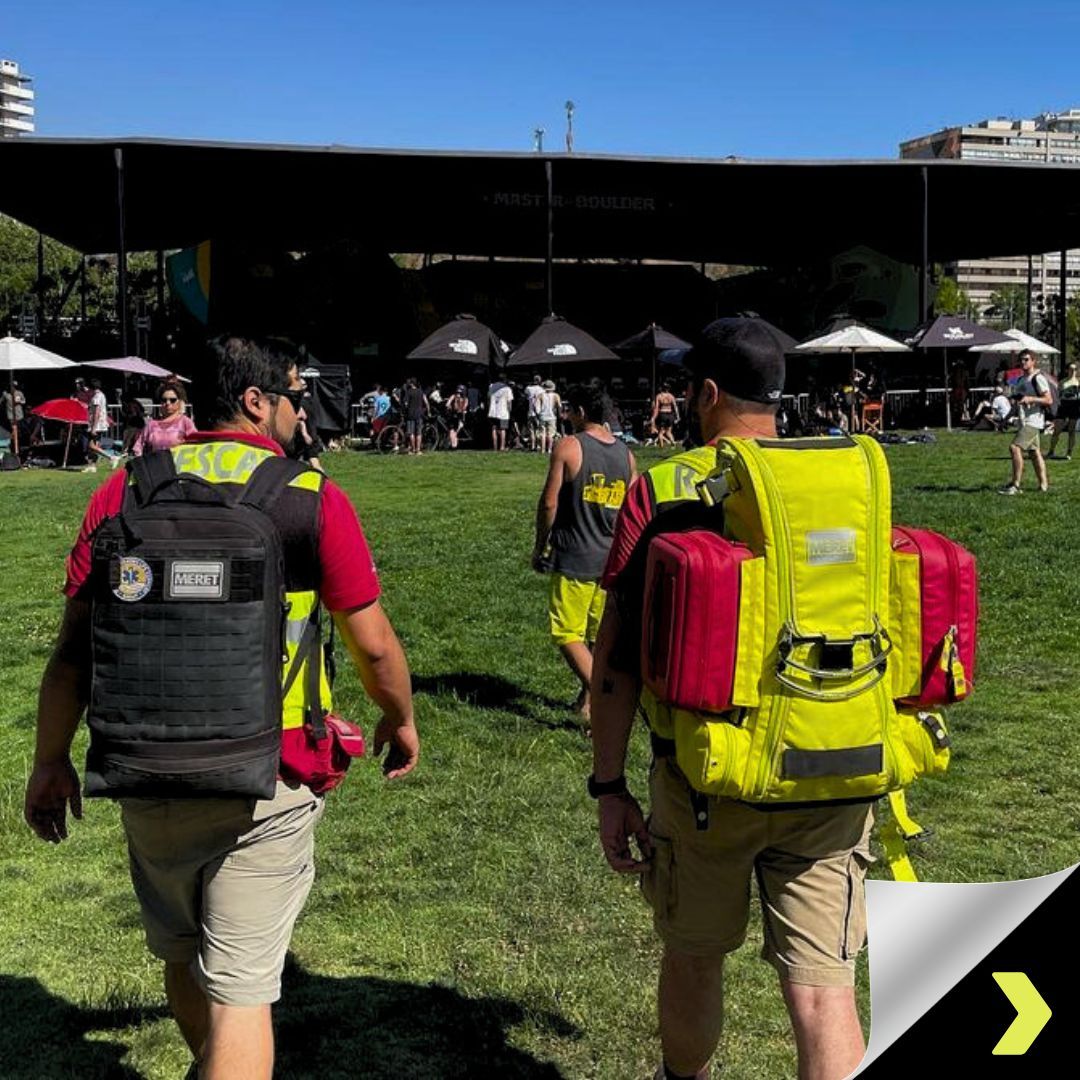 meretusa's tweet image. SAVIOR7 PRO: Combat-ready with optional ballistic protection.
 RECOVER PRO X: Built for rapid oxygen &amp;amp; airway deployment.

Two bags for two critical needs—your mission, your gear. Which is your favorite? 

#MERETGear #MissionReady #FirstResponderEssentials #BallisticProtection