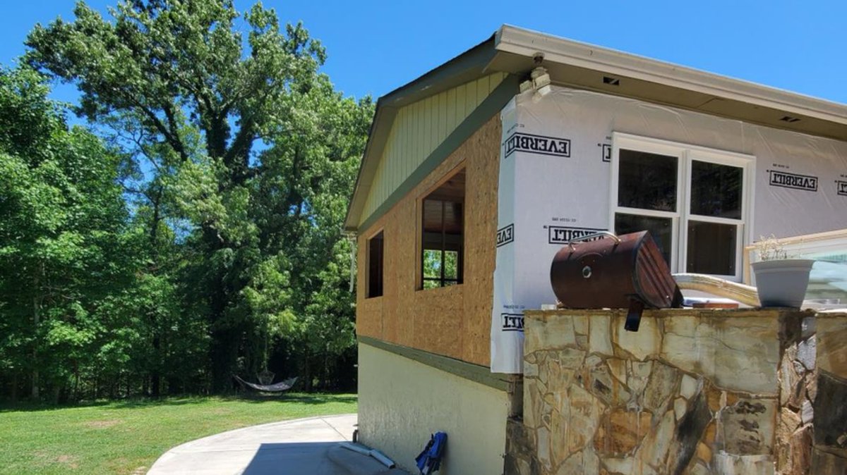 AecConstruction's tweet image. See the world differently with our window installations. Our energy-efficient options save you money and enhance comfort. Ready to upgrade your windows? We've got you covered!

#WindowInstallations
riverdaleremodeling.com/window-install…