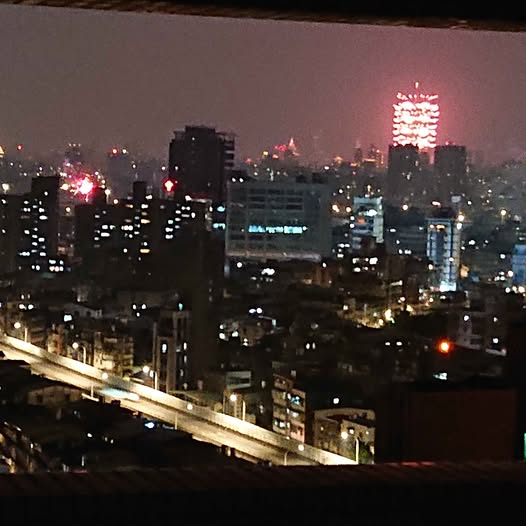 Diejin918's tweet photo. 今天是新年第一天!
來欣賞台北101的火花!
也祝福大家新年快樂
再2025年也多多指教囉~ https://t.co/hhLxffpK3M