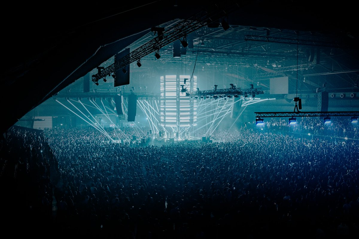 L’année 2024 nous aura offert son lot d’émotions, de surprises et de moments inoubliables 🙌

La team <a href="/Guettapen/">Guettapen</a> vous souhaite à tous un bon réveillon, une bonne dernière fête en 2024 et une sublime année 2025 🥰