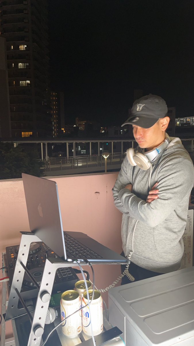 FEC_PR's tweet photo. この後、バルコニーミュージック🎧
第一回の配信です。
#balconymusic
#DJsakae https://t.co/0YA2EWKi3E