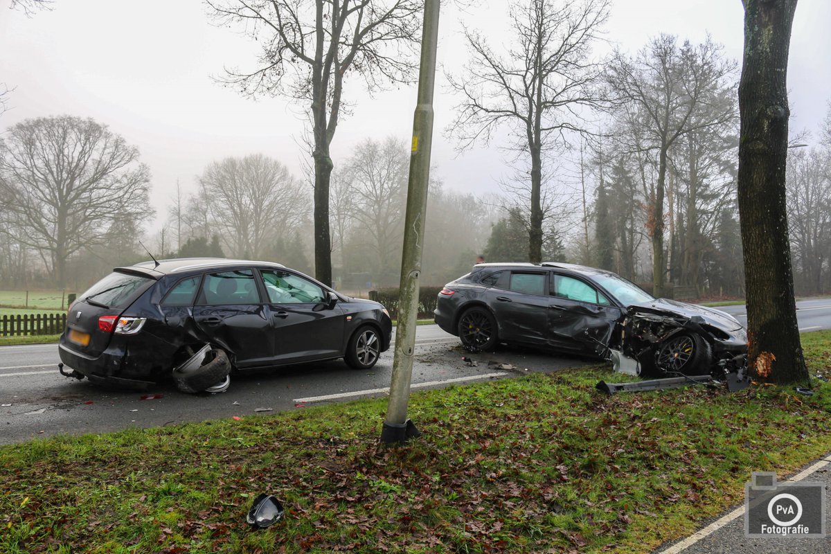 Aanrijding tussen voertuigen op Arnhemseweg Beekbergen
