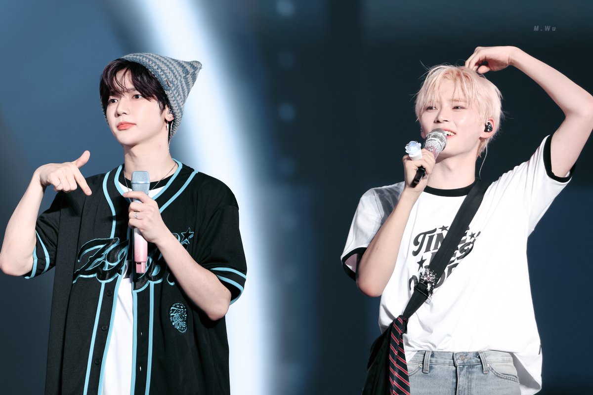 M_Wuuuu's tweet photo. 2025 또 만나자👋🏻👋🏻👋🏻

#장하오 #ZHANGHAO #章昊 
#성한빈 #SUNGHANBIN #成韩彬 
#제로베이스원 #ZEROBASEONE #ZB1 https://t.co/gcWKjXVRTu