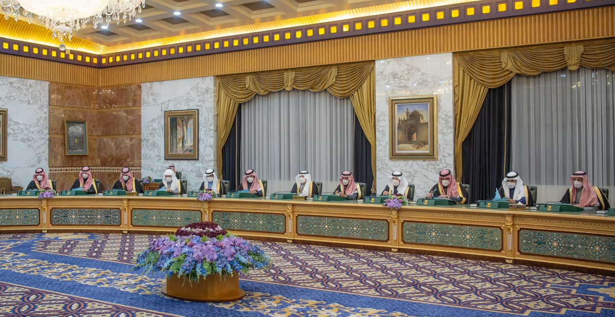 سيدي #خادم_الحرمين_الشريفين يرأس جلسة #مجلس_الوزراء