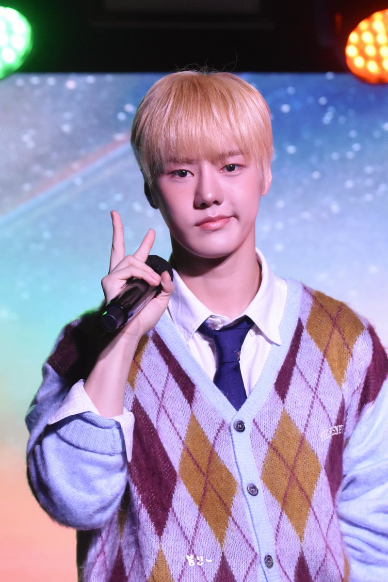 vrchanb's tweet photo. 241127 

2024년 마지막날 베리시🤍🤍

#나인아이 #NINEi #ナインアイ
#베리 #VARI #ベリ https://t.co/HCtXbpfyN8