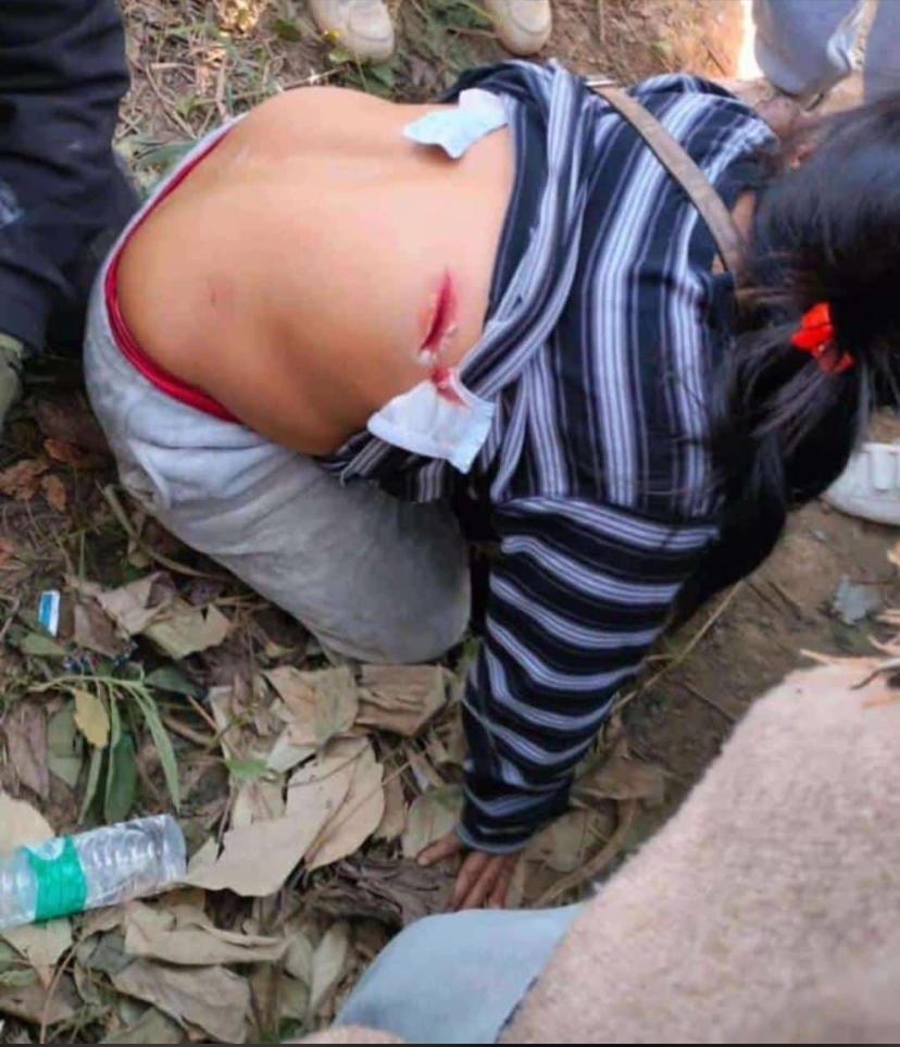 Eager4Justice's tweet photo. Saibol, Manipur: The violence inflicted on Kuki women during protests exposes the deep-seated bias within India’s security forces. @PMOIndia @HMOIndia @rashtrapatibhvn @UN_Women @ThePrintIndia @thewire_in @the_hindu @hrw @TrumpUpdateHQ @UN_HRC https://t.co/KRkTbiUeED