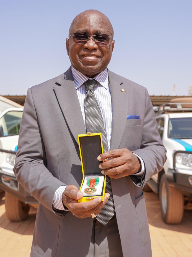 SoryOuane's tweet image. WFP has been awarded the Knight of the Order of Merit by the Burkina Faso government. This honor recognizes WFP's dedication to aiding vulnerable populations and promoting food security. Congratulations to the WFP team for their remarkable impact. #WFP