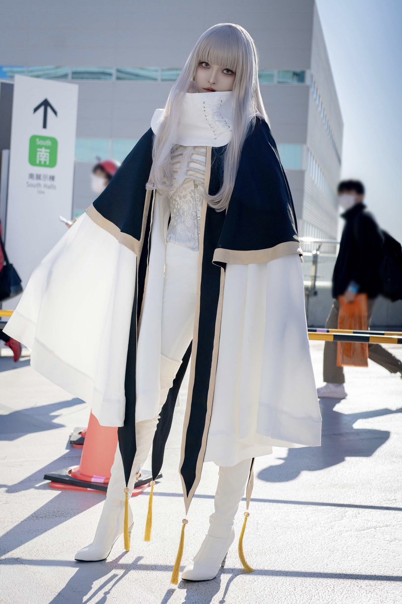 ハニエルの衣装本当こだわって作っていただいたので全身も見てほしい…！
見えづらいけど、ちゃんと靴のヒール部分も骨になってるんだよ〜！

衣装制作&amp;撮影　<a href="/uruha85/">カルミア🍤ししょー</a>