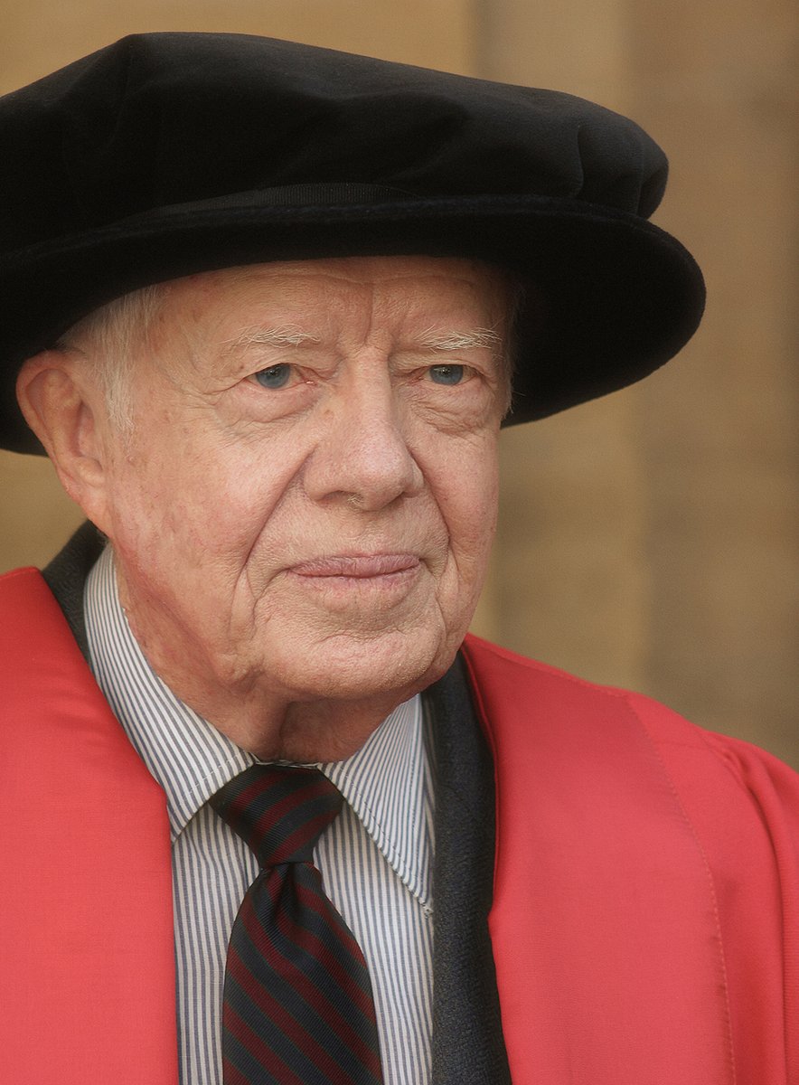 Douglas Vernimmen (@dougver) on Twitter photo Former US President James Earl โJimmyโ Carter has died aged 100.
I had the privilege to take this portrait in 2007 at <a href="/BNC_Members/">Brasenose Alumni</a> when the former US President received an honorary degree (Doctor of Civil Law) from <a href="/UniofOxford/">University of Oxford</a> #JimmyCarter #CarterTribute Former US President James Earl โJimmyโ Carter has died aged 100.
I had the privilege to take this portrait in 2007 at <a href="/BNC_Members/">Brasenose Alumni</a> when the former US President received an honorary degree (Doctor of Civil Law) from <a href="/UniofOxford/">University of Oxford</a> #JimmyCarter #CarterTribute