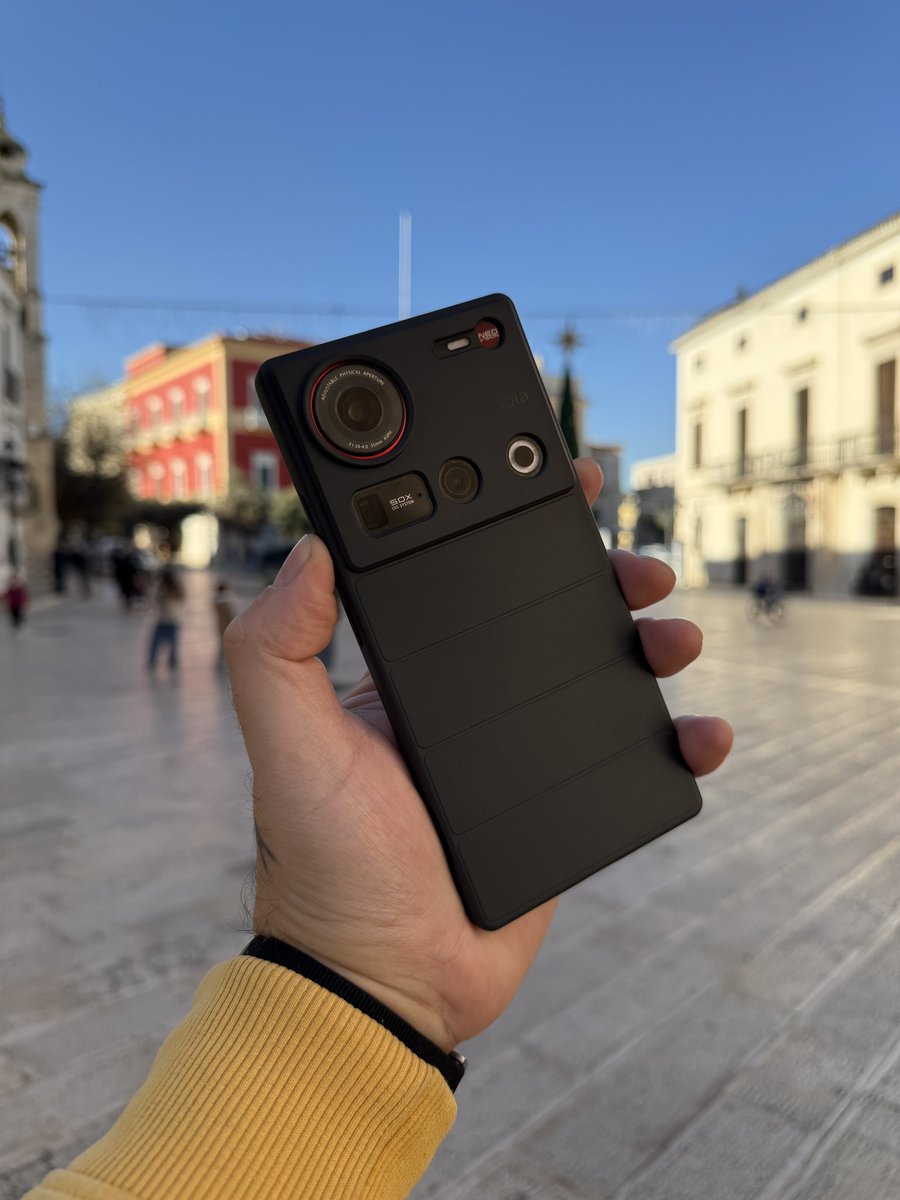 MikyAncona's tweet photo. NUBIA Z70 Ultra 5G in test durante le vacanze !
Ottimi scatti a Grumo Appula (BA)
https://t.co/919Hebcigw
#nubia #nubiaz70ultra #z70ultra #mobile #smartphone #phone #mikyancona #tech #technology #5G #android #grumoappula #bari #puglia #grumo @nubiasmartphone @ZTEItalia https://t.co/wrPcxaUXFY