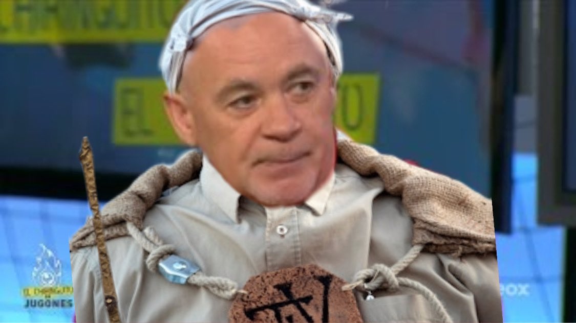 “No te vistas tan pronto para Nochevieja”

Yo en estos momentos: El polo, el polo de José Mota. Yo nací en Alcafrán, soy alcafranés. Mi enemigo es El Capitán Fanegas. Vivo en una tioquía varamentaria. Tengo una serie de símbolos que me representan. Uno de ellos es esta vara.