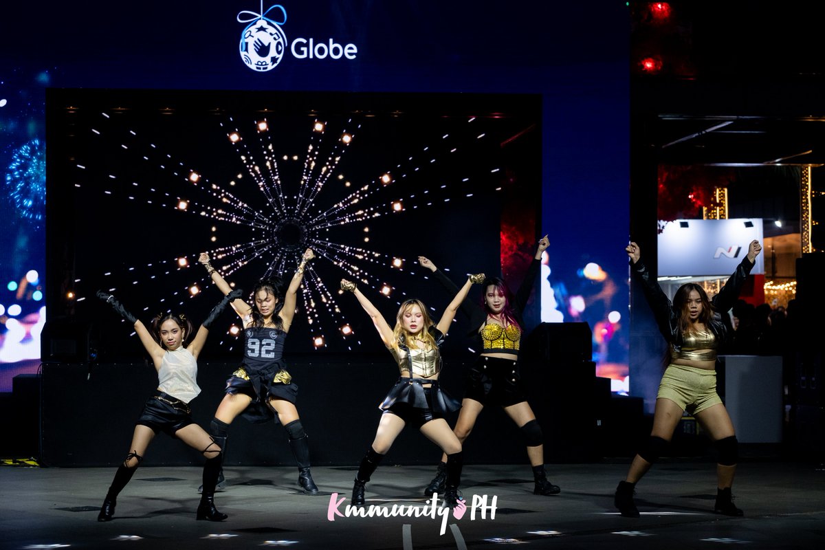 KmmunityPH's tweet image. Give it up for ALLY PH!!! 🙌🏼 That performance deserves a standing ovation! #MIDZYNight #GlobeKmmunityPH #AnythingKpopManila #DearITZYEvents #NYE2025withITZY