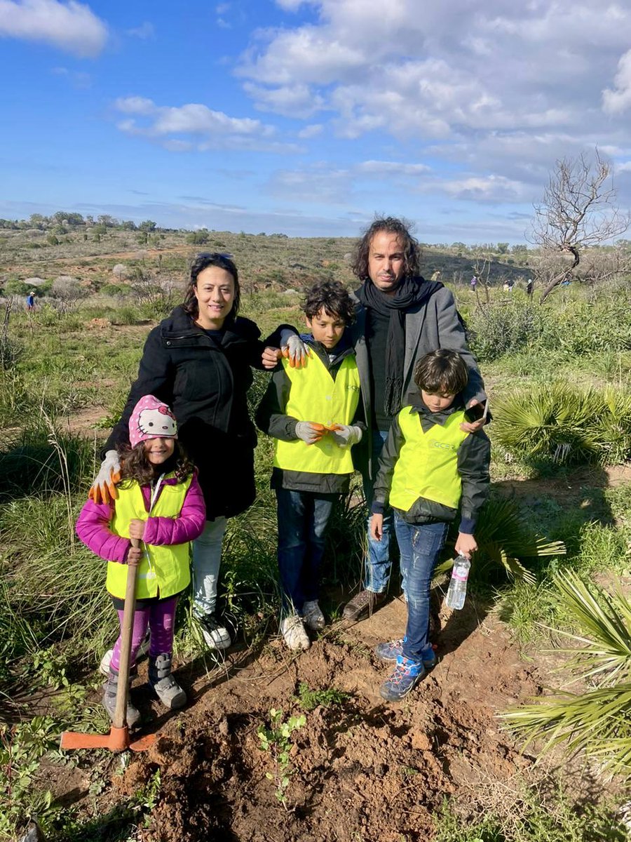 #RSE Nous avons organisé  le week end dernier  une action de reboisement au profit des collaborateurs et familles de la Société @gcertunisie qui ont planté plus de 1000 arbres dans la forêt El Bondok (Nabeul) 
#tounescleanup #soligreen #tunisia