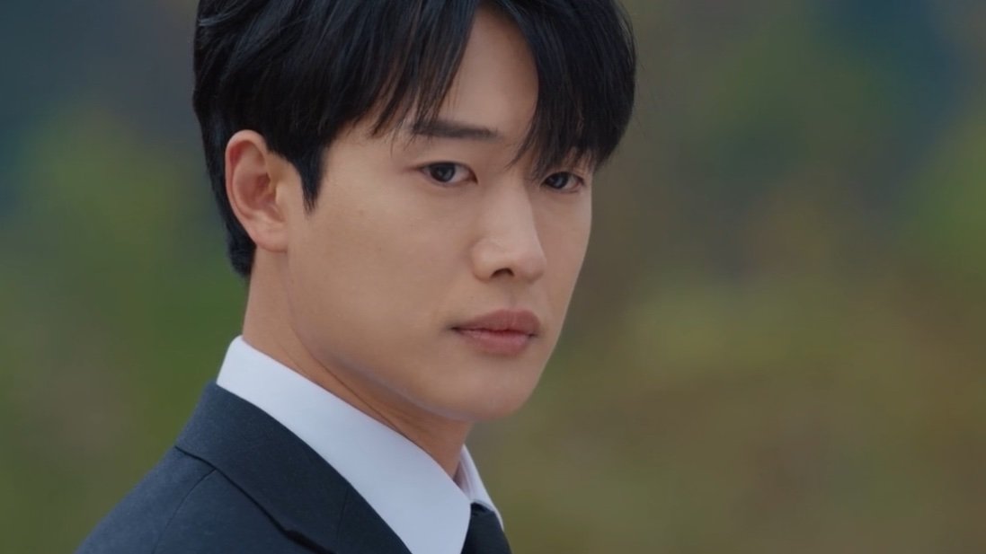 𝑺𝒌𝒚𝒍𝒂𝒓𝒚𝒙°•☆

yang ketiga ini?