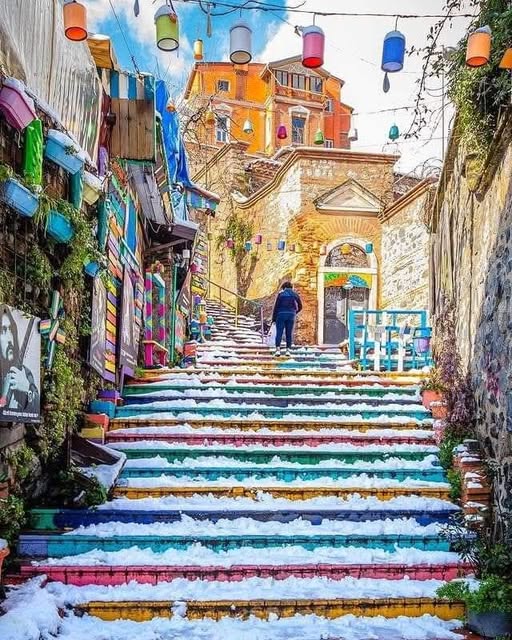 JamesJourney4u's tweet photo. Tonight, the year whispers its final goodbye, draping us in the soft glow of reflection. 🌌
A chapter ends, but the story continues—ripe with unwritten dreams and untold miracles. ✨
Step forward with grace; the best pages await your touch. 🕊️ #NewYearsEve #Gratitude https://t.co/wcSFORb9fI