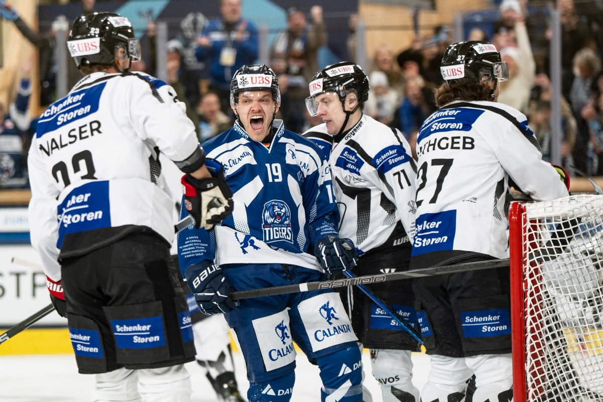 Spengler Cup Davos (@spenglercup) on Twitter photo ๐ฎโ๐จ ๐ง๐๐๐ฆ ๐๐๐ ๐!
<a href="/straubingtigers/">Straubing Tigers</a> x <a href="/FrGotteron/">Fribourg-Gottรฉron</a>
#SpenglerCup #Est1923 #ThePeakOfHockey ๐ฎโ๐จ ๐ง๐๐๐ฆ ๐๐๐ ๐!
<a href="/straubingtigers/">Straubing Tigers</a> x <a href="/FrGotteron/">Fribourg-Gottรฉron</a>
#SpenglerCup #Est1923 #ThePeakOfHockey