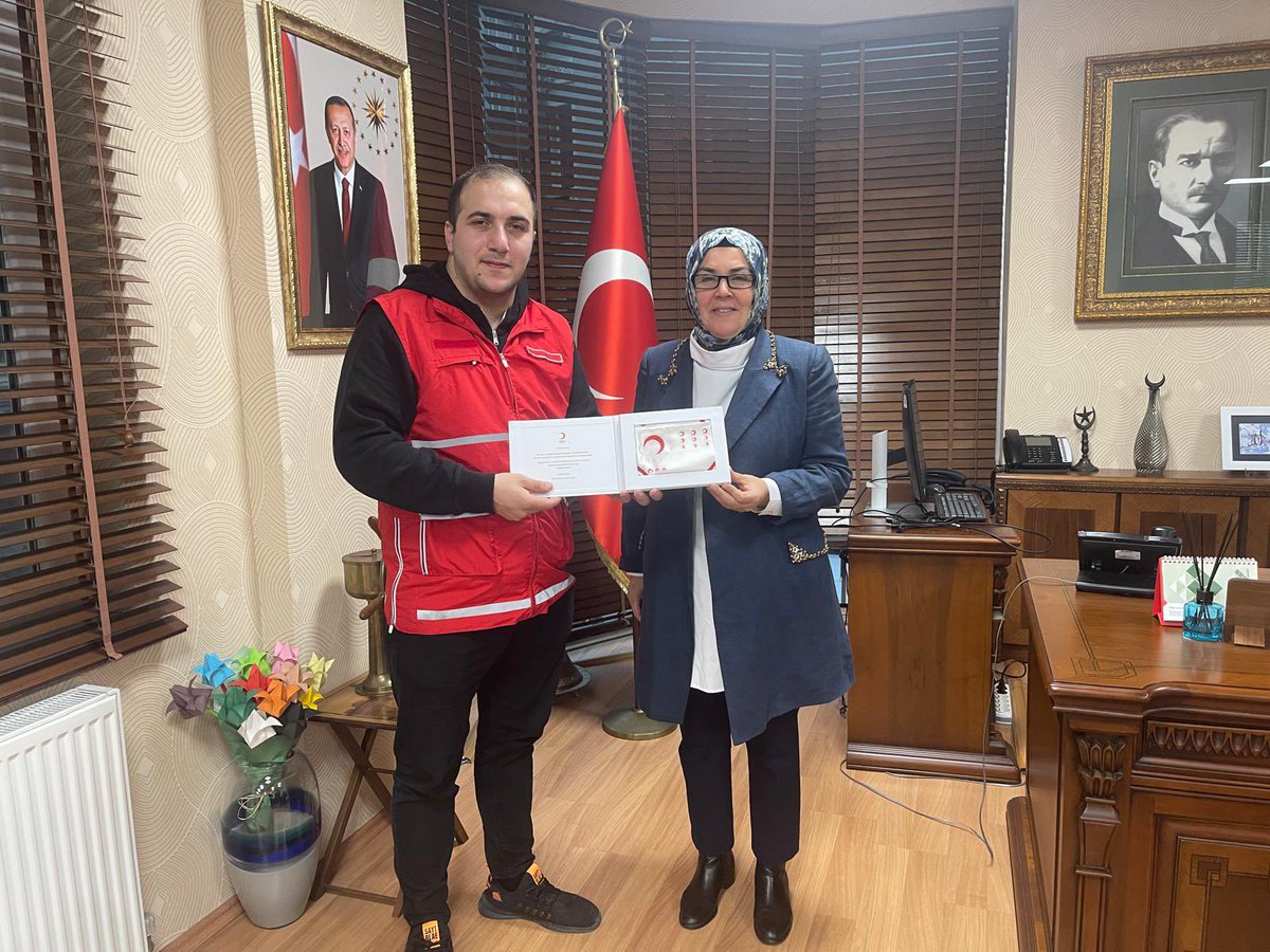 Şişli İlçe Milli Eğitim Müdürümüz Sayın Sevgi Yücel’e gelecek etkinliklerimizi sunmak ve proje geliştirme konularında istişare etmek için ziyaret gerçekleştirdik.

#daimahazır