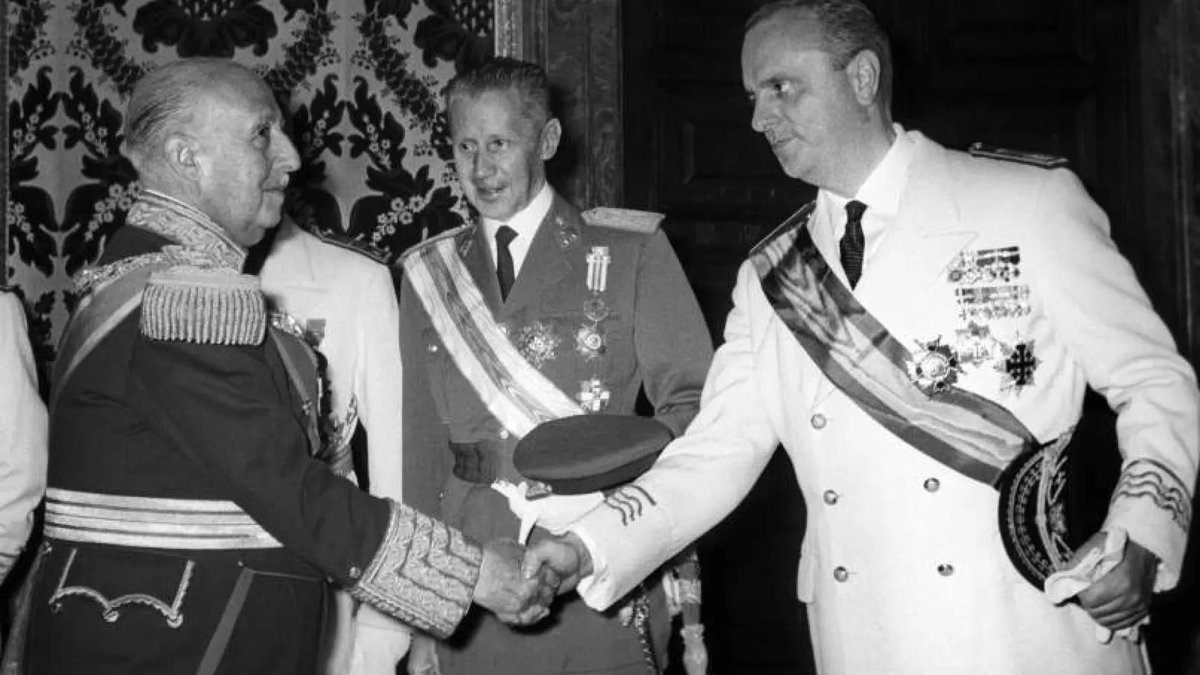 El PP no irá a la celebración de los 50 años de la muerte de Franco y llegada de la democracia. Dicen que son tan demócratas que no necesitan celebrarlo. Es la mejor excusa desde que Juan Carlos le dijo a Sofía que no celebraba San Valentín porque es un invento de El Corte Inglés