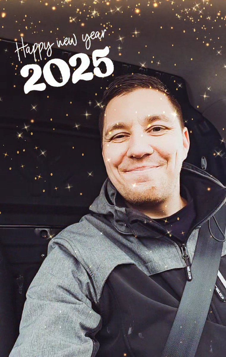 TechfixxVeghel1's tweet photo. Namens TechfixxVeghel wens ik jullie allemaal een fijne jaarwisseling en op naar een prachtig 2025 https://t.co/RkQmsdi7vx