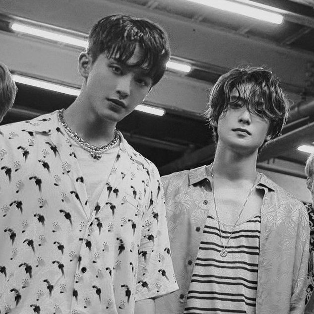 Watch You Cry With Cardigan (2)

——Jung Jaehyun ft Mark Lee few tweets au
Written by writergxd