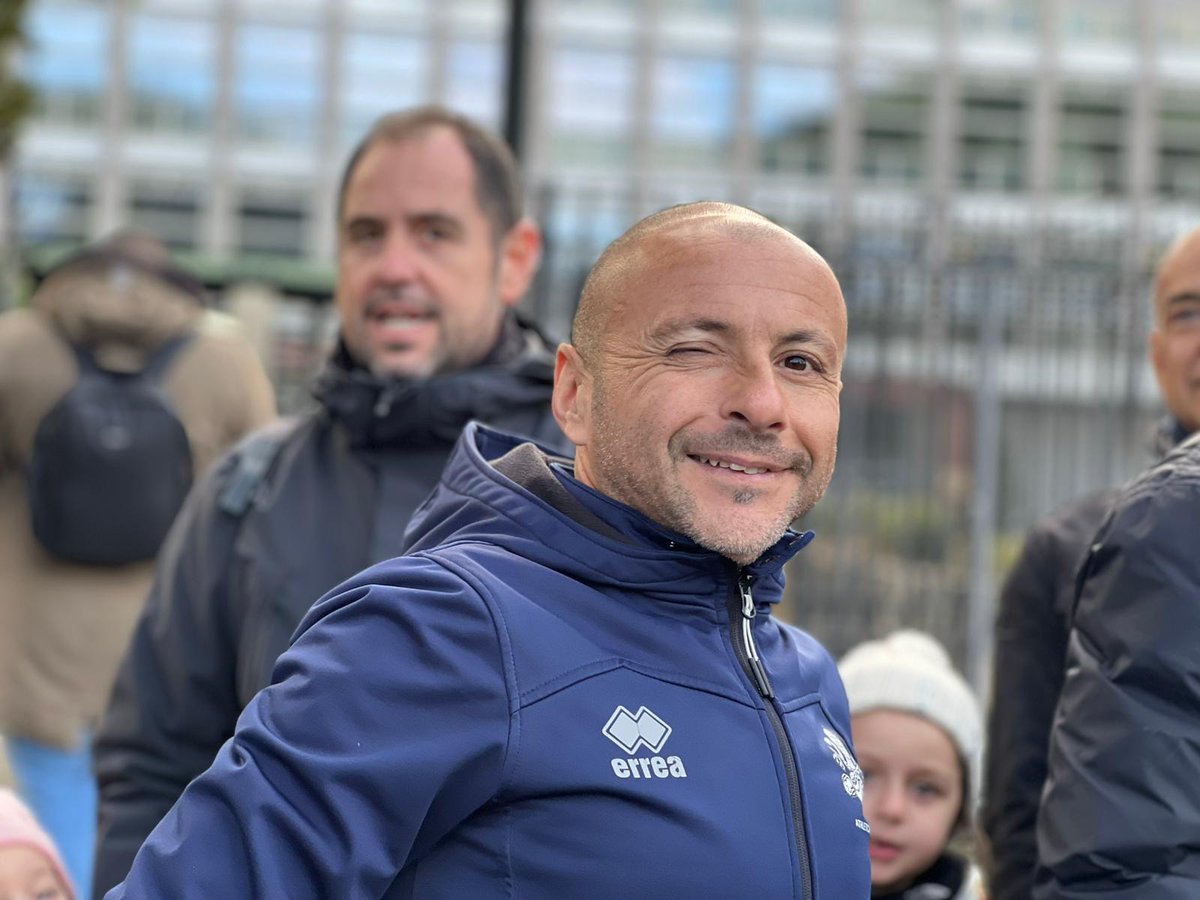 AthVaticana's tweet photo. TE DEUM "SPORTIVO":
LA PREGHIERA PER LA PACE
PRIMA DELLA WE RUN ROME

#WeRunRome 

Correndo (e pregando) l’ultimo giorno dell’anno perché nel 2025 lo sport sia esperienza di pace ovunque si combattano guerre, anche quelle dimenticate.

Leggi tutto 👉 https://t.co/ovwMB7B3cC https://t.co/CP2cFBeA5I