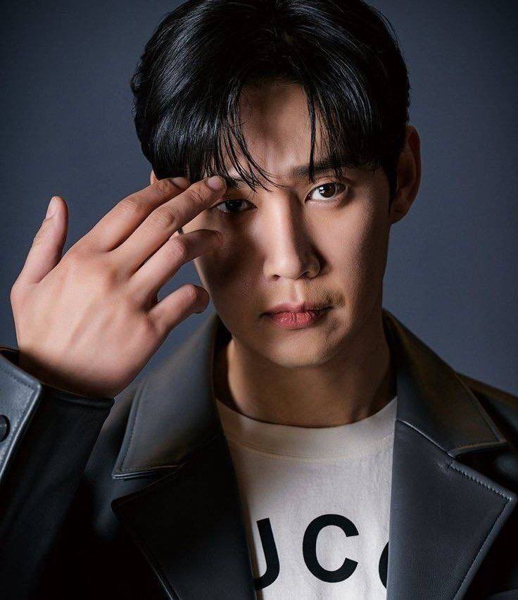 meow_m5's tweet photo. It's New Year's Eve, so let's just laugh at this genius, and not hate him, because who hasn't had this happen to them? 🤣

#ParkSungHoon #SquidGame2 #dorama https://t.co/9Yubw5ZHeE