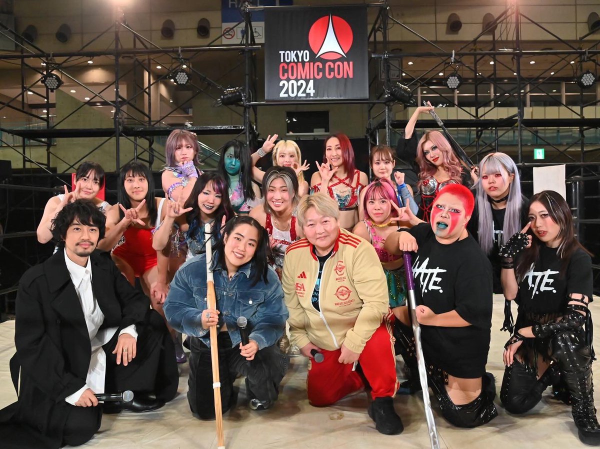 nahohas's tweet photo. 2023年 #東京コミコン で #パカリアン の上映会企画のご縁から、#斎藤工 さんが異例の 東京と大阪の連続 #アンバサダー に。斎藤さんの仕事に対する姿勢は #コスプレ の完成度もトークも流石でした。

斎藤工presents、#極悪女王 も本当にありがとうございました。またコミコンでお待ちしてます‼︎ https://t.co/OCE2UBxI70