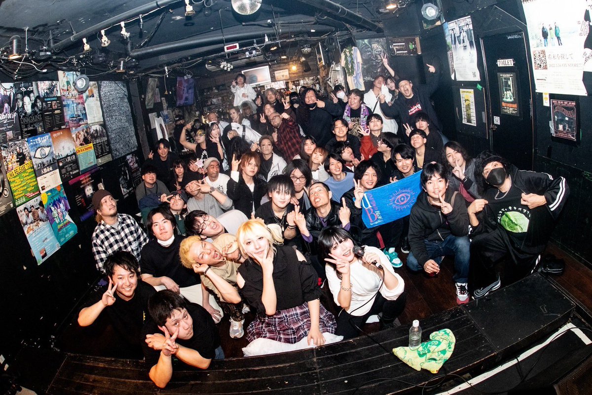 ryouyanFES's tweet photo. 今年も1年ありがとうございました！
来年もりょうやんフェスもよろしくにゃ！ https://t.co/FDba4eeQEF