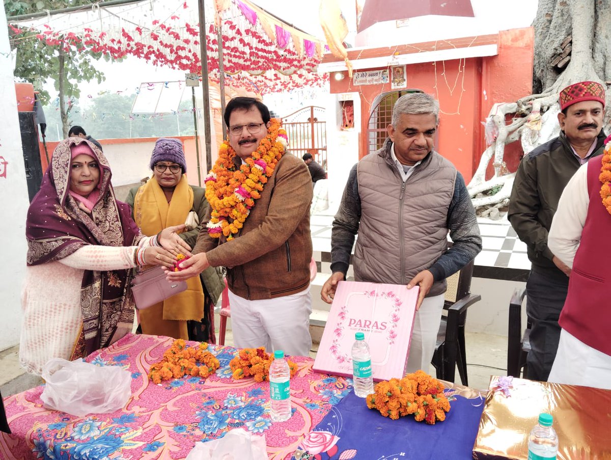 upjhsskd's tweet photo. कन्नौज जिलाध्यक्ष श्री विवेक चतुर्वेदी के यहां आयोजित कार्यक्रम में माननीय प्रांतीय/ राष्ट्रीय अध्यक्ष श्री योगेश त्यागी जी एवं कानपुर देहात जिलाध्यक्ष श्री अशोक सिंह राजावत जी का स्वागत एवं सम्मान किया गया। एवं एक बार फिर से जीतने की बधाई दी गई। https://t.co/YjvNqteXQK