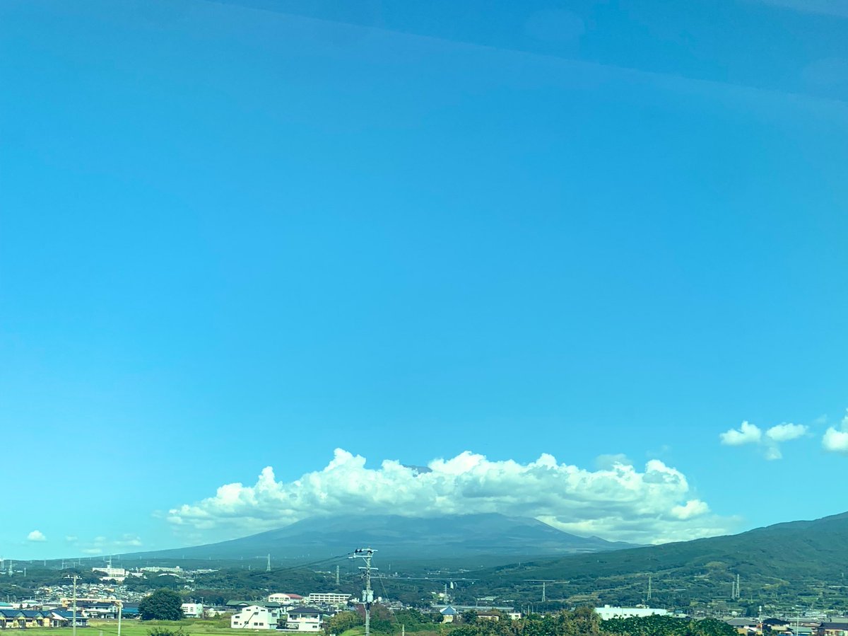 mkt_singalong's tweet photo. 🥢🗻👋 https://t.co/ej7LB6MS70