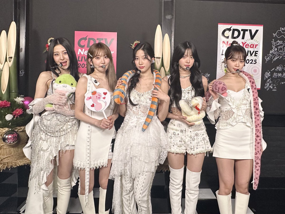 2025年もよろしくお願いします🫶
ウンチェも夜まで入れるようになってるのが感慨深い😭😭
大人になったね、みんな可愛かったよ💗

実はわたし年女🐍
いい年になりますように💚