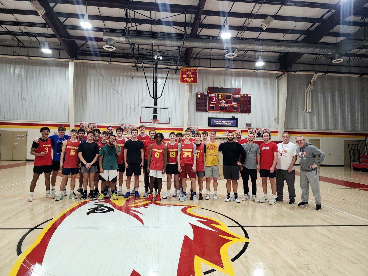 We were missing a few guys by the time we took the picture, but huge shout out to all of the Fenwick Basketball alumni who took time to scrimmage against the current players yesterday!

Great chance to meet some of the players who laid the foundation. See you guys at a game soon!
