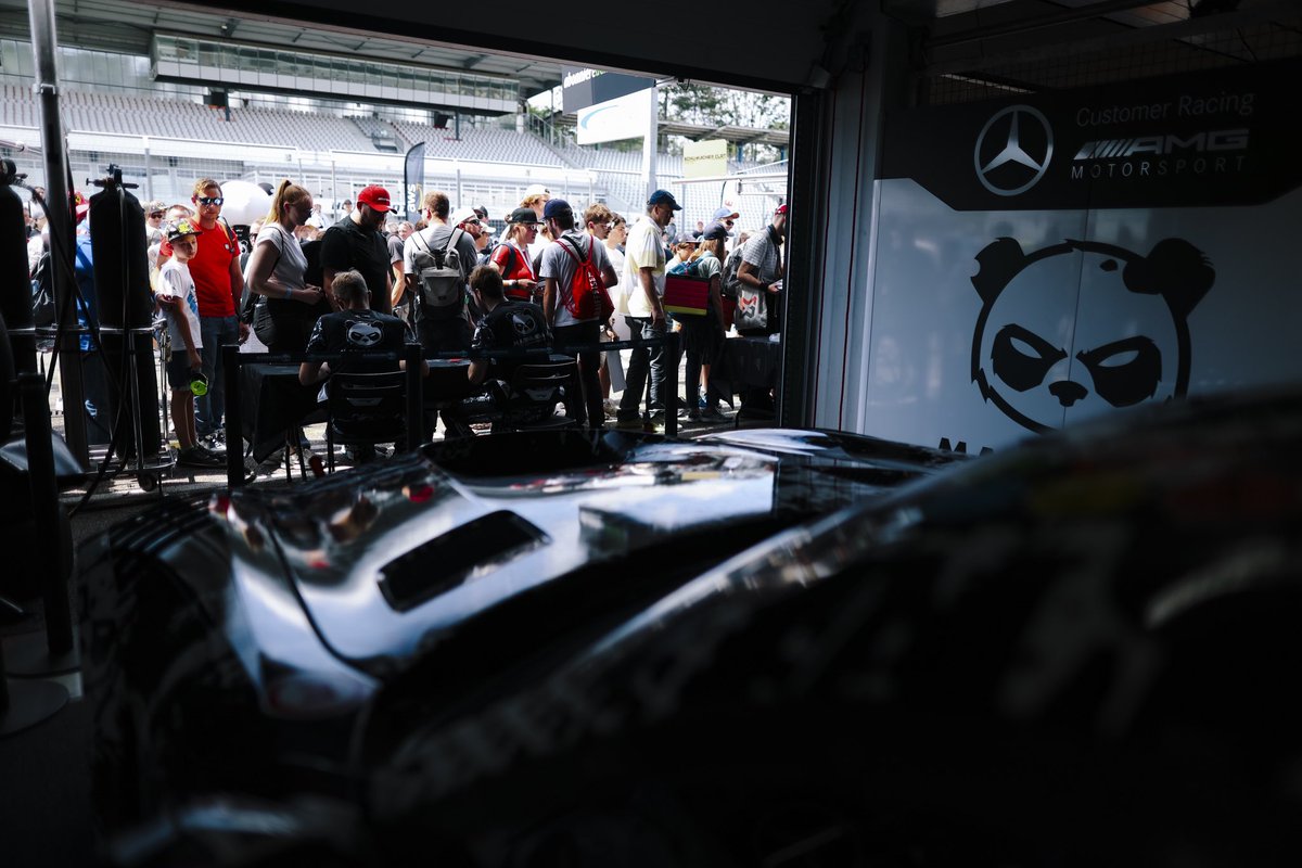 Happy New Year!! 🐼🎉

We are forever grateful for all the love you always give us pandas. It is our fuel to keep giving our best 😁

We look forward to another wonderful year together, and to sharing many joys on and off track 🫶

Thank you pandas!! 🐼❤️