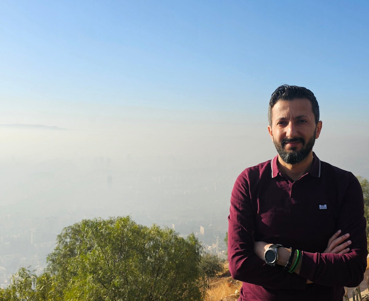 24-12-2024
لأول مرة في دمشق بعد أربعين عاما في رحلة التيه في الأرض. لا بد لك بعدها أن تجد كل شيء في دمشق التي حرمها الله عليك، تجد نفسك، تجد الله، تفهم مشيئته، تدرك أسرارا حجبها عنك، تذق فرحة خبأها عنك عمرا وأكثر.