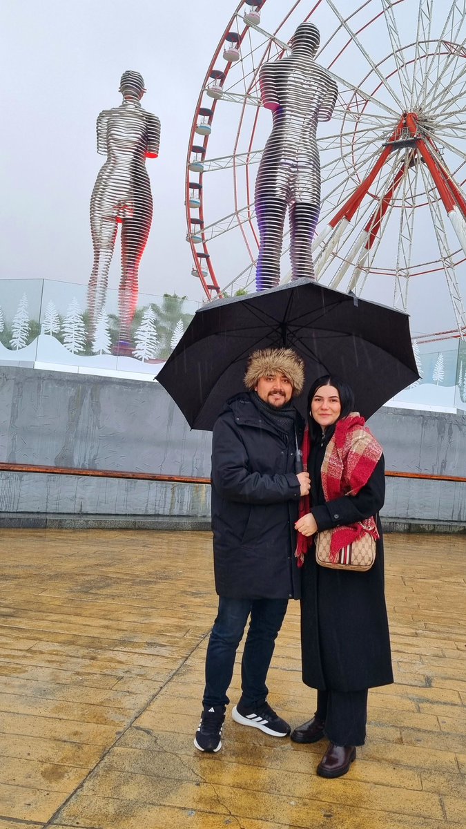 Batum'da soğuk, yağmurlu bir günle uğurluyoruz 2024'ü... Yeni yıldan beklentimiz sağlık ve mutluluk. Yeni yılınız kutlu olsun! <a href="/Yasemengil/">Yasemengil</a> ❤️