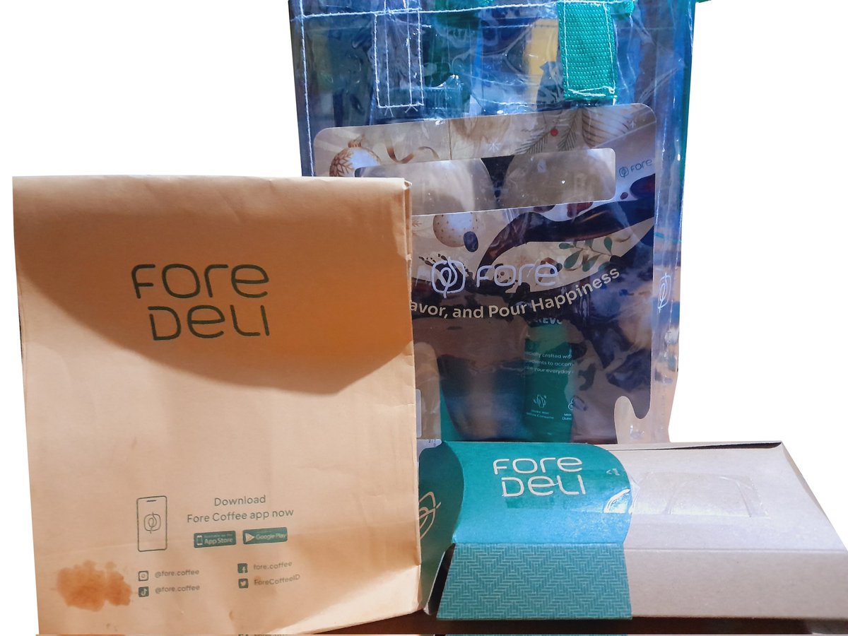 Ada yang datang tahunya hampers tahun baru dari cayangku Aciw similikitiw wucuk imuw sedunia. Terima kasih cayangku yang mam anggur di kolong meja. :p