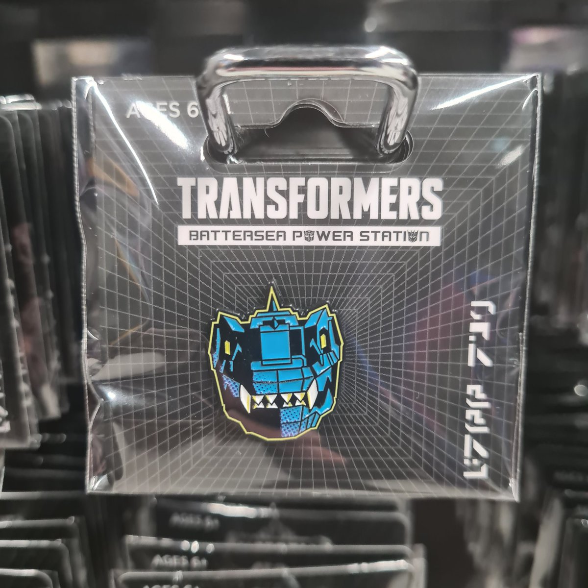 Oxymorasaurus's tweet photo. Picked up this pin from the Transformers store in Battersea Power Station. Can any #Transformers fans help identify this character? https://t.co/Gt0iZMm9lI