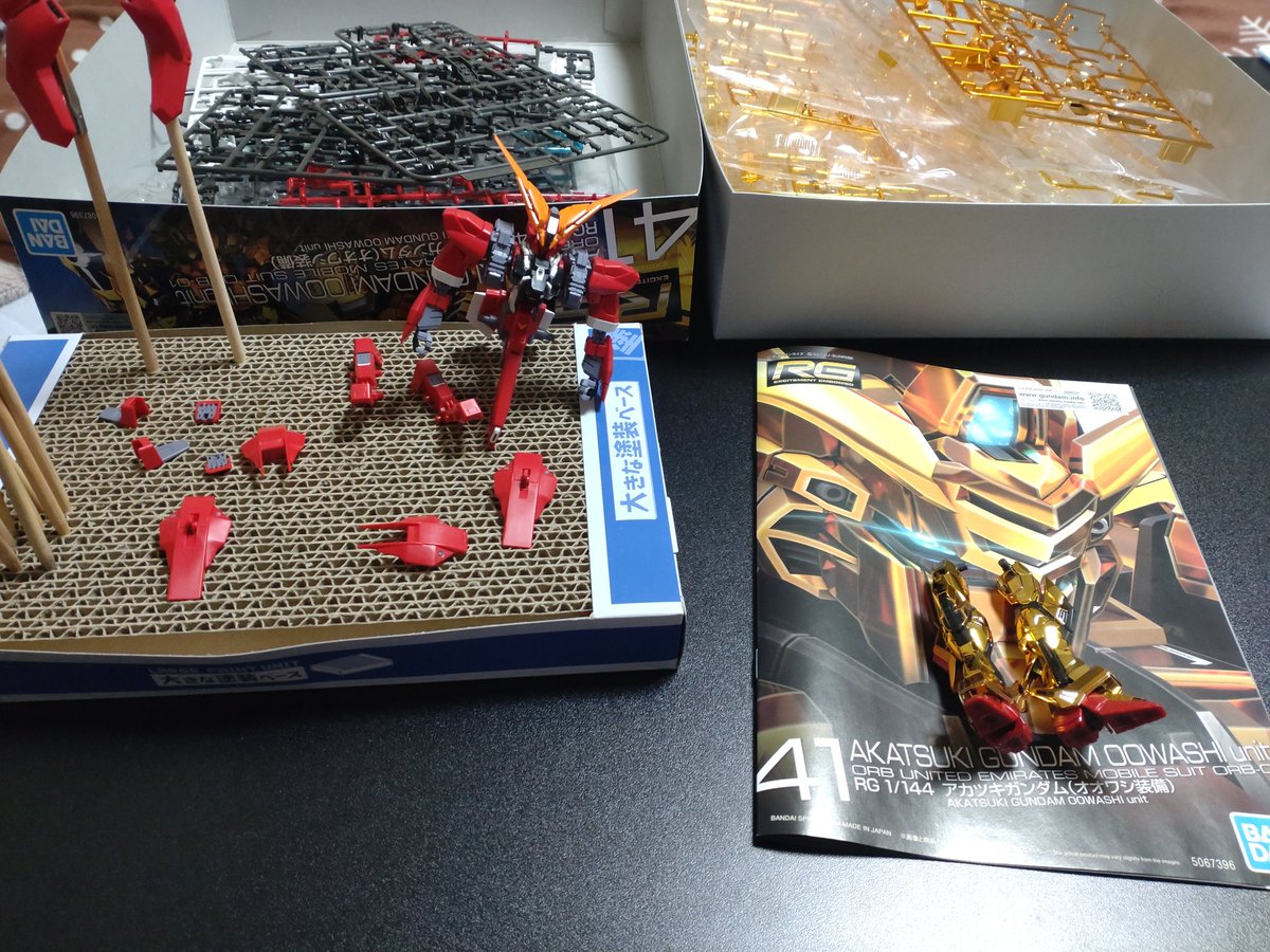 gamemode1105's tweet photo. 年越しはアカツキ＆バーザムII(塗装) https://t.co/3XY7GvcE8G
