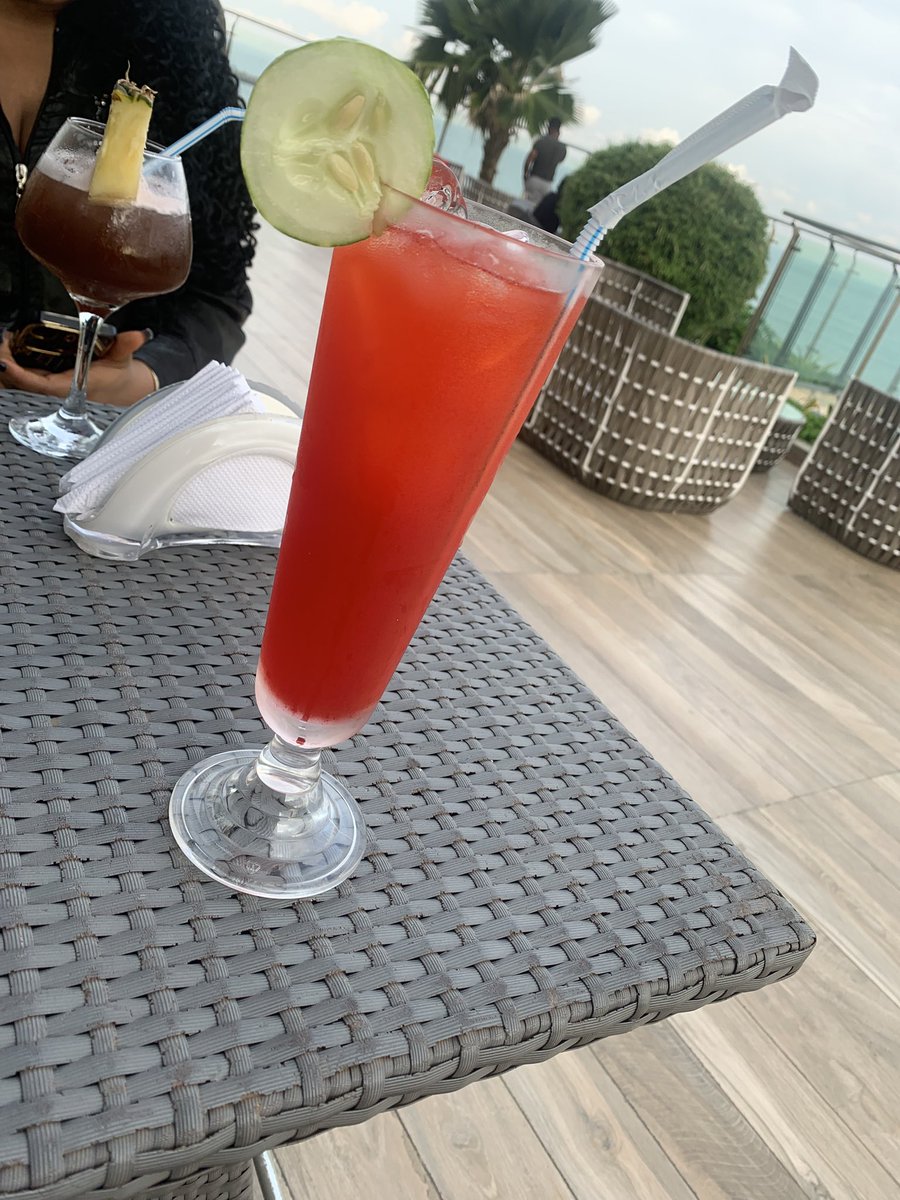 Bintus ♕ tweet media