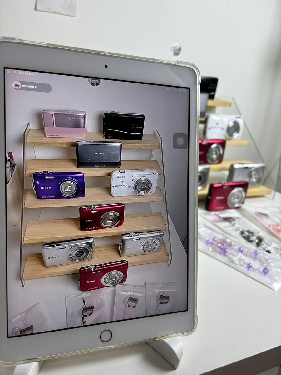 astquette tweet media