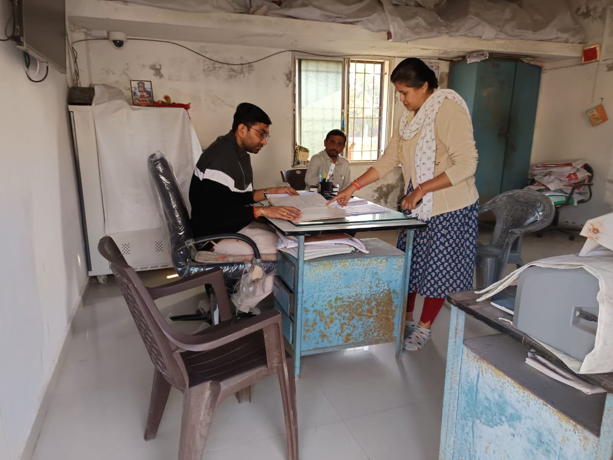 આજ રોજ પડધરી ખાતે સરકારી ગોડાઉનની તપાસણી કરવામાં આવી. જરૂરી સૂચનો કરવામાં આવેલ