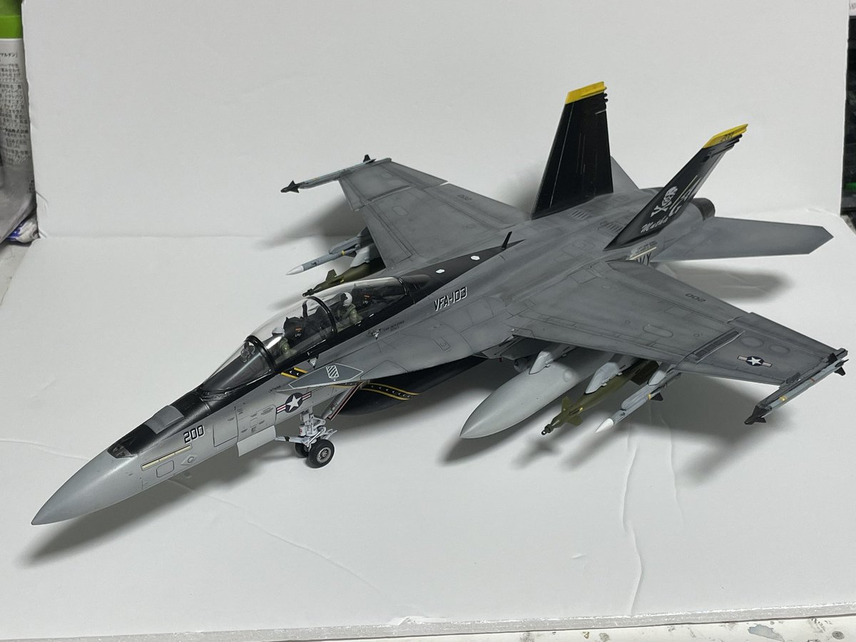 tamon_at_21's tweet photo. Meng 1/48 F/A-18F
#meng #F/A-18F #プラモデル
#USN #スパホ　#ホーネット　#ライノ https://t.co/Z8tnKDV45m