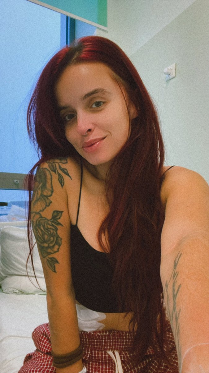 Два моих главных итога этого года
Я люблю и любима,я здорова ❤️